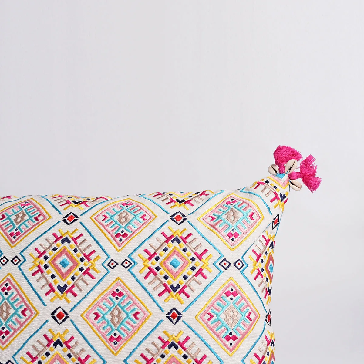 Banjara - Embroidered, multicolored, Peruvian cushion cover