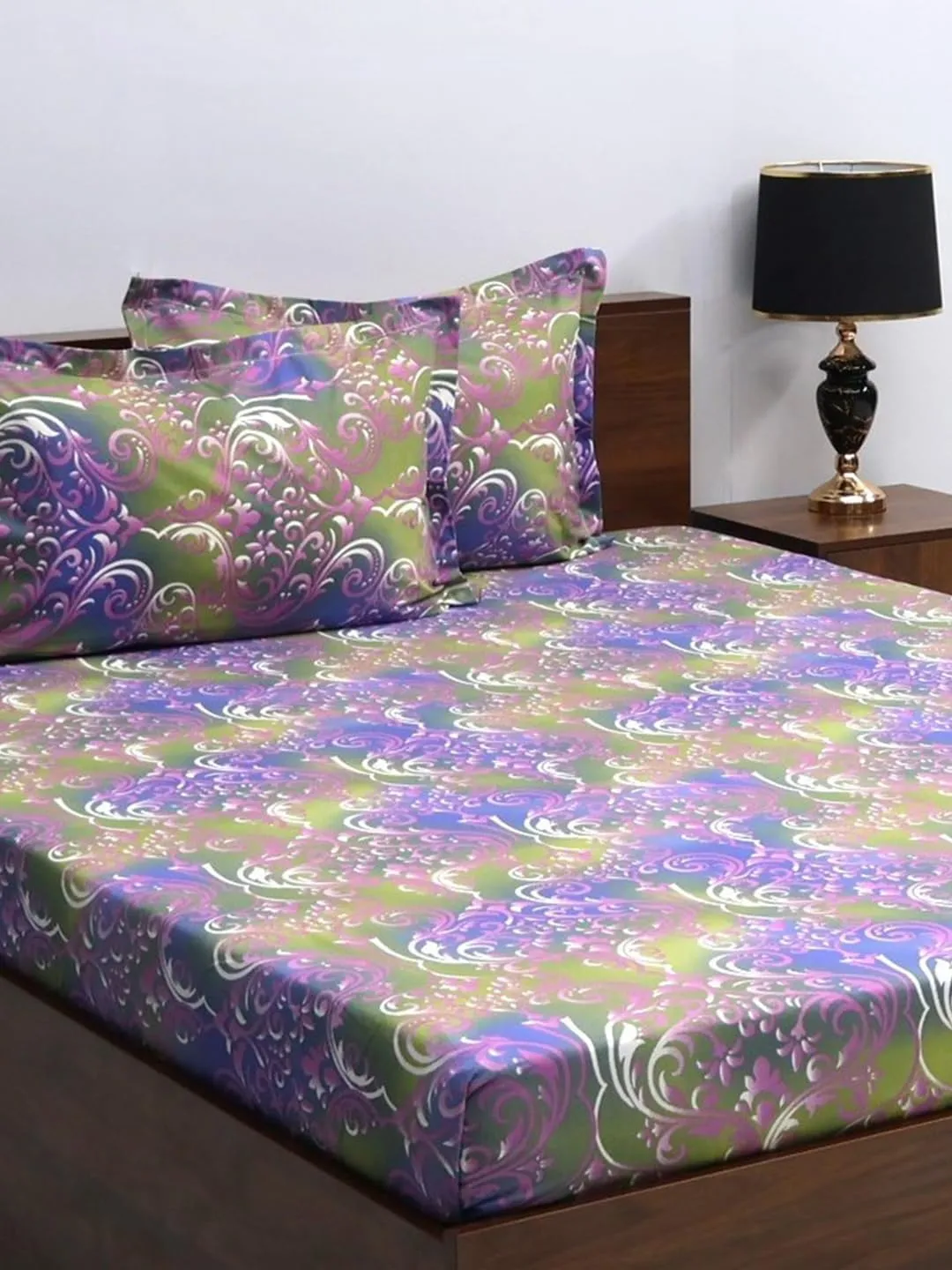 Bombay Dyeing King Size Bedsheet 144 TC Cotton Premium Bedsheet & 2 Pillow Covers | King Size | 274 X 274 Cms | Fade Less Colors | 2006 - Voilet