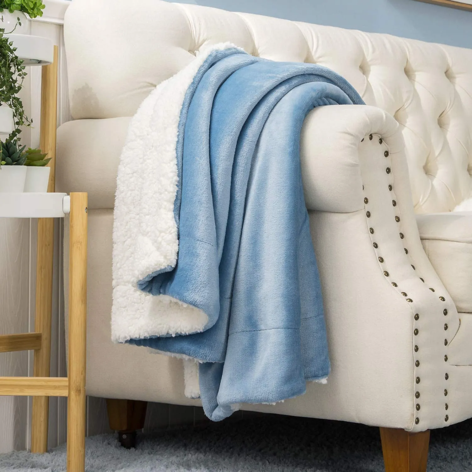 VAS COLLECTIONS - Polyester Micromink Summer AC Blanket Sherpa Super Soft Flannel Solid/Plain AC Dohar/Comforter, Sky Blue, Size 150X225 Cms (Approx 4.7 x 7 ft) (Single) skinfriendly